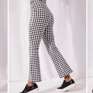 Ona Gingham Flare Crop Pants